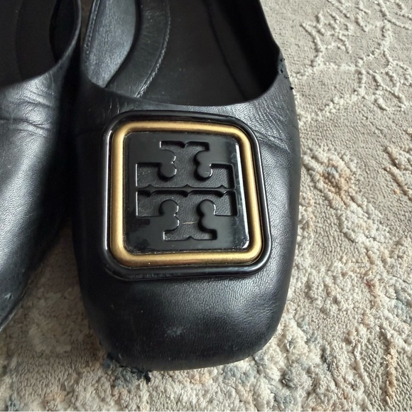 Tory Burch Black Flats with Gold Accent Size 10M - Picture 3 of 11